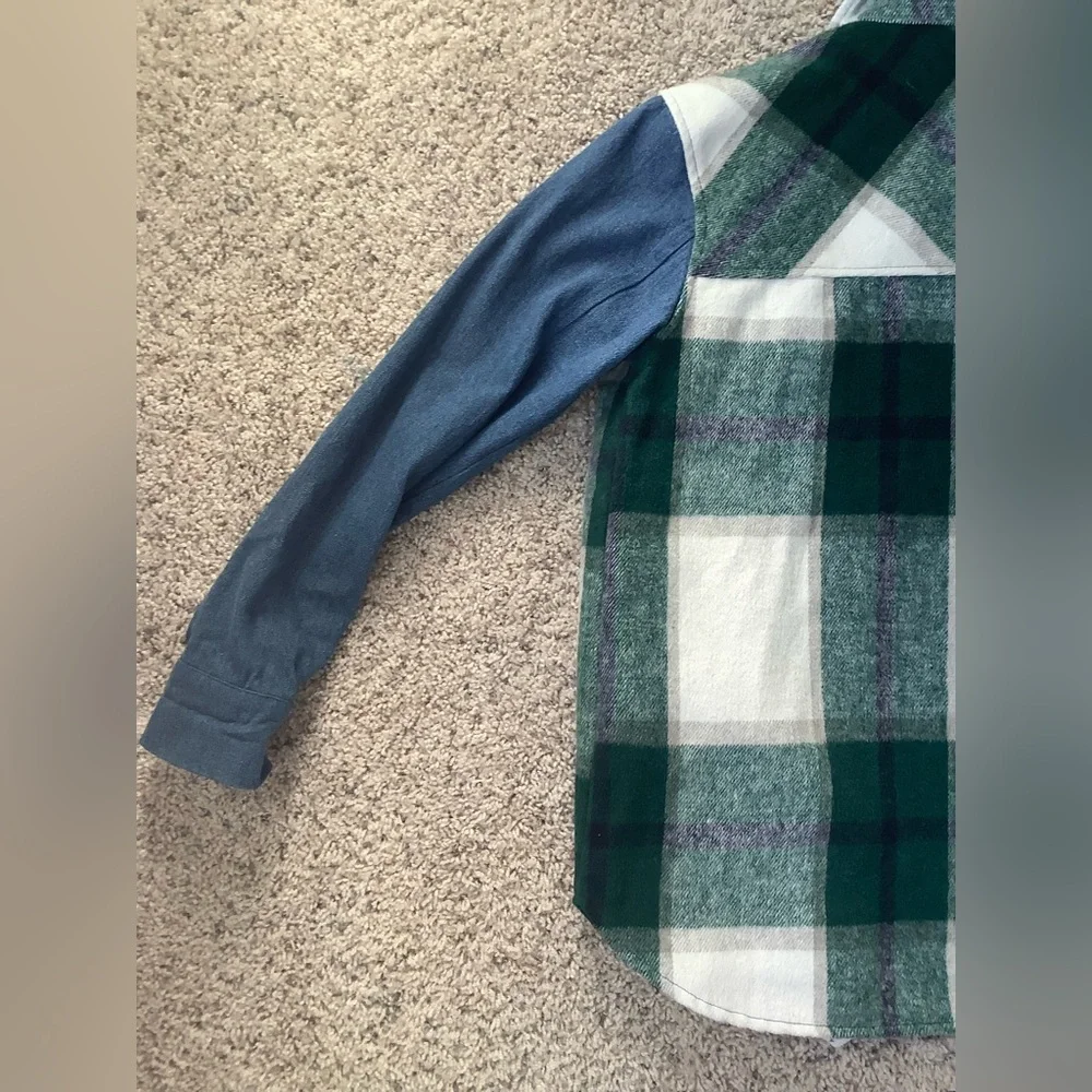 Altar’d State Flannel - Picture 10 of 15